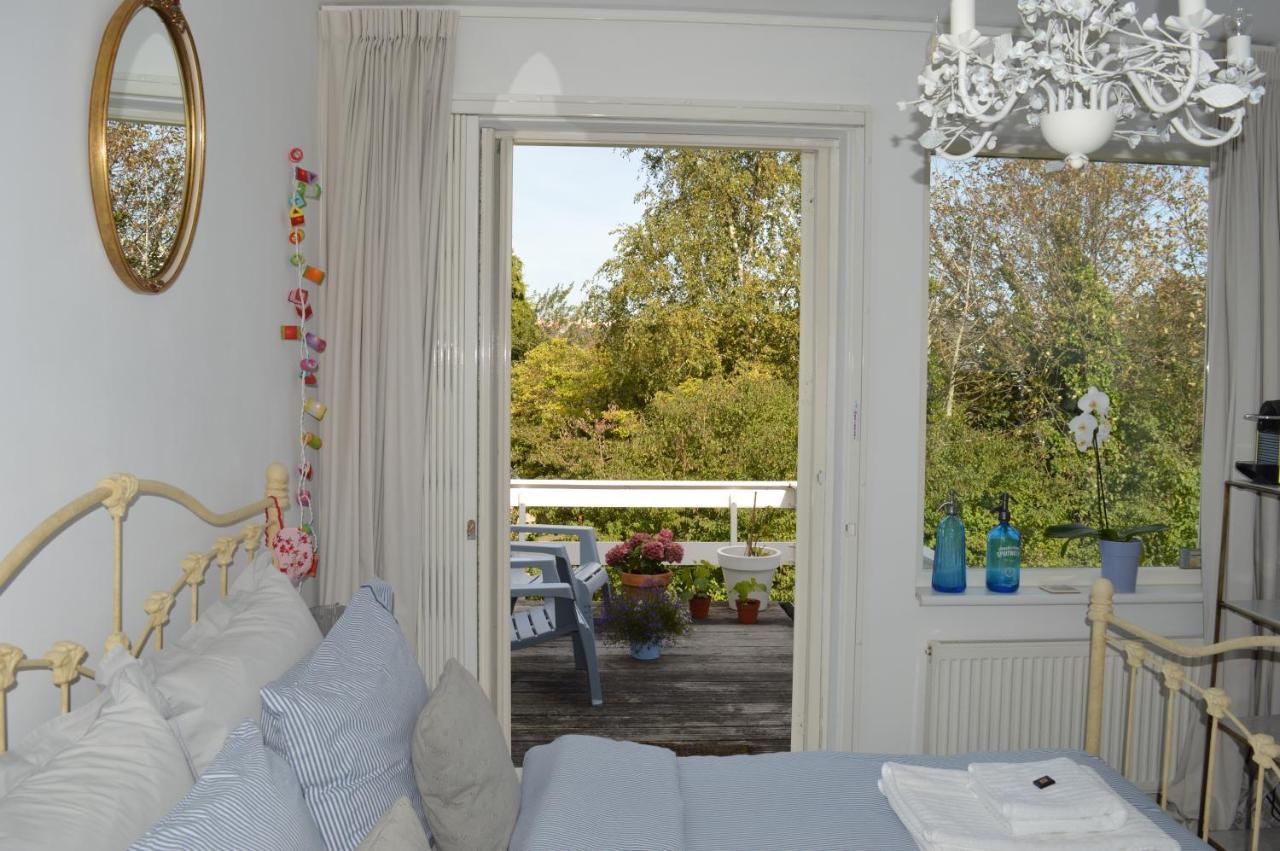 Bed & Breakfast Jo Amsterdam Diemen ภายนอก รูปภาพ