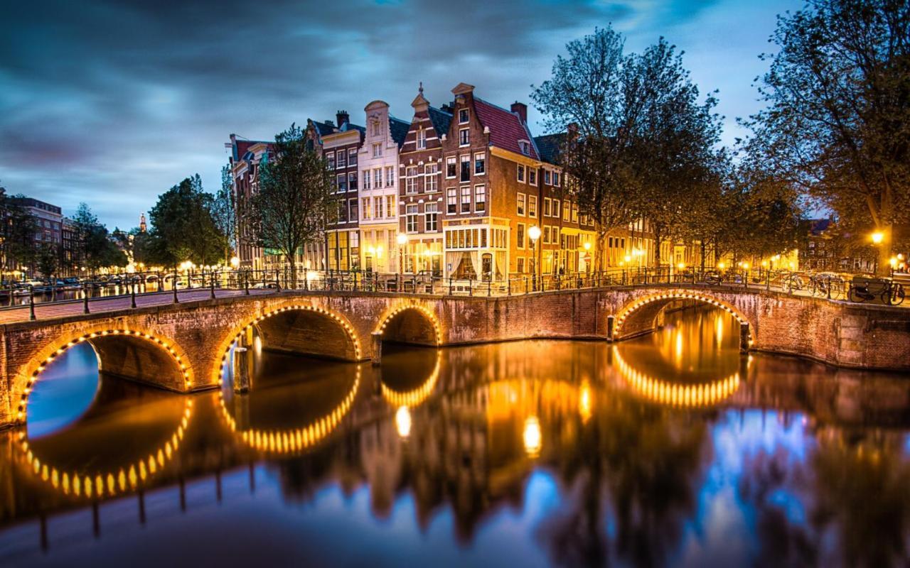 Bed & Breakfast Jo Amsterdam Diemen ภายนอก รูปภาพ
